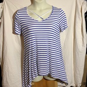 2 for $10 EUC Raisevern tunic size L, white with blue stripes